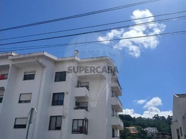 Apartamento T2 em Santo António dos Olivais