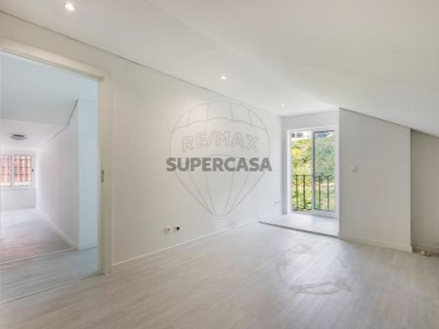 Apartamento T2 em Santo António