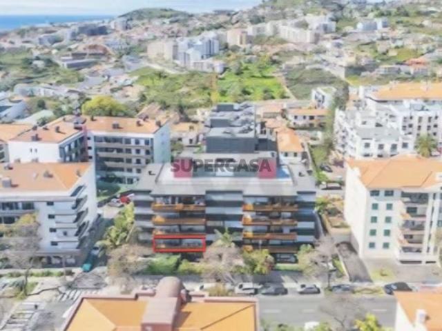 Apartamento T2 em Santo António