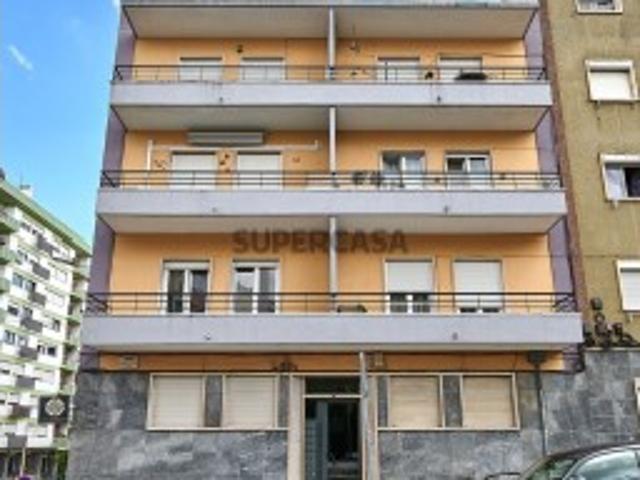 Apartamento T2 em Sacavém e Prior Velho