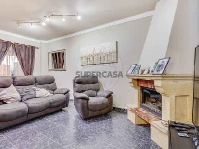 Apartamento T2 em Sacavém e Prior Velho