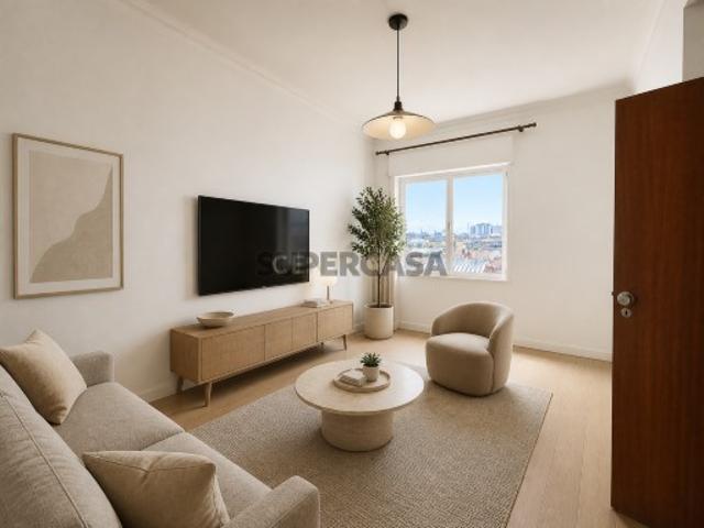 Apartamento T2 em Sacavém para Venda