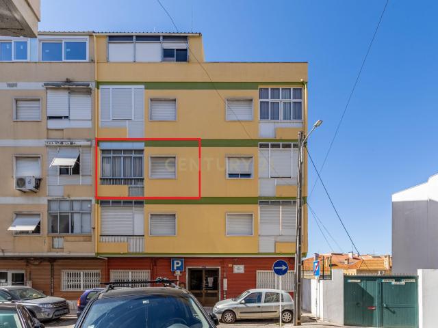 Apartamento T2 em Sacavém