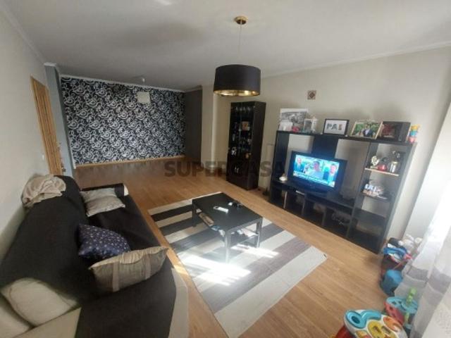 Apartamento T2 em Sé e São Lourenço