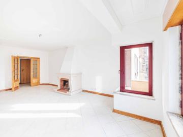 Apartamento T2 Espaçoso e Central em Mafra Ideal para Famílias