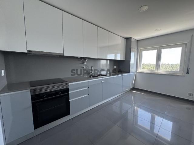 Apartamento T2 Fogueteiro, Seixal Ano de 2020 c/ Arrecadação