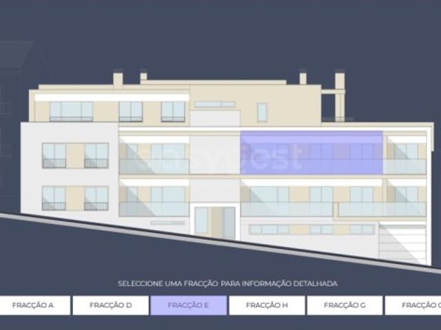 Apartamento T2 Fração E 1º andar situado na Nazaré