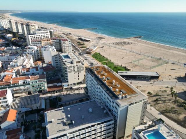 Apartamento T2 Frente Mar, com vista mar, com varanda e 2 lugares de garagem