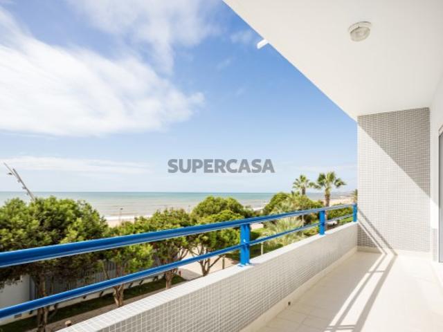 Apartamento T2 Frente Mar, Quarteira