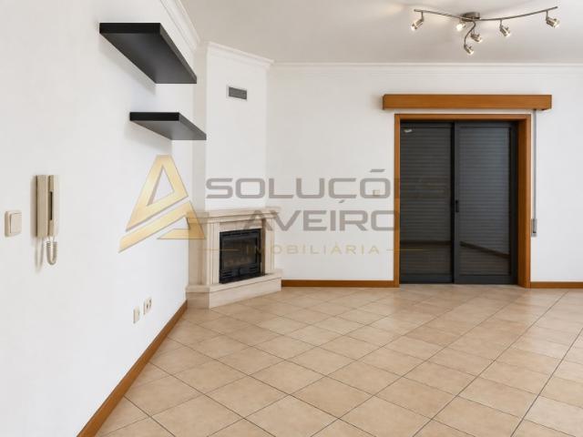 APARTAMENTO T2 | GARAGEM, MARQUISE, VARANDA E JARDIM | ESPINHEL ÁGUEDA
