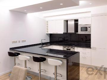 Apartamento T2 High End Totalmente Renovado com Licença Al |. 112m² Sé Funchal