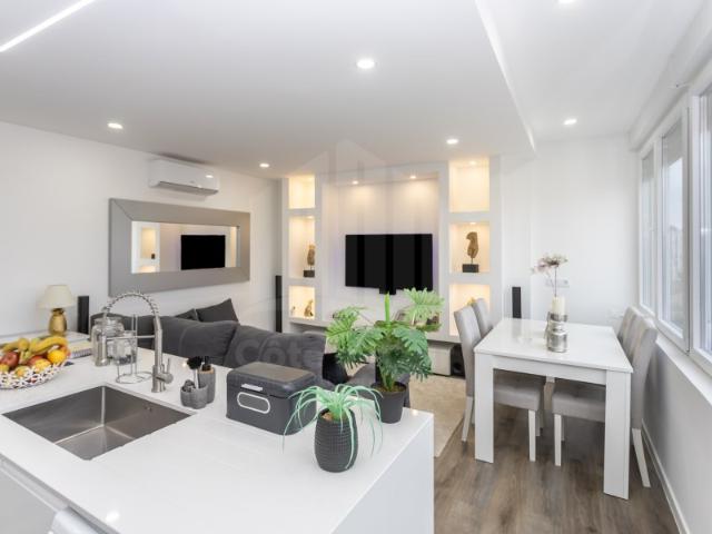 Apartamento T2 Impecável | Totalmente Remodelado | Smart Home | Fogueteiro Seixal