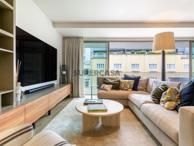 Apartamento T2 junto à Avenida da Liberdade, em Lisboa