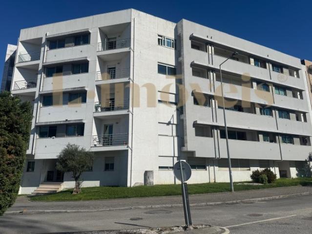 APARTAMENTO T2, JUNTO A CESPU, EM GANDRA, PAREDES