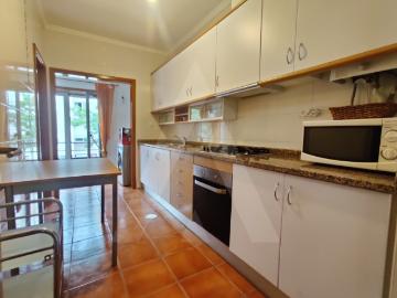 Apartamento T2 junto ao C.C. Glicínias!