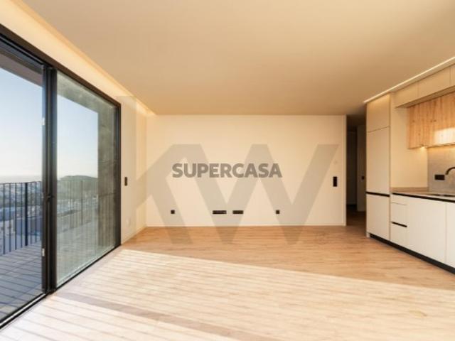 Apartamento T2 junto ao Hospital Santos Silva, em Vila Nova de Gaia