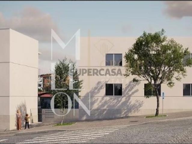 Apartamento T2 junto ao metro de Campanhã com lugar de garagem