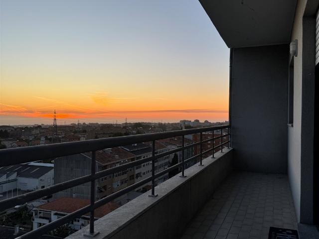 Apartamento T2 Laborim 97m² Oliveira Do Douro