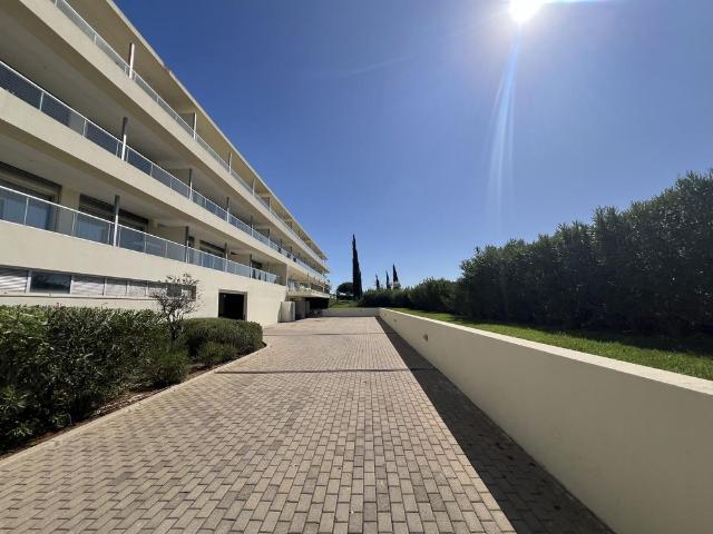 Apartamento T2 Laguna Resort, Arrendamento anual