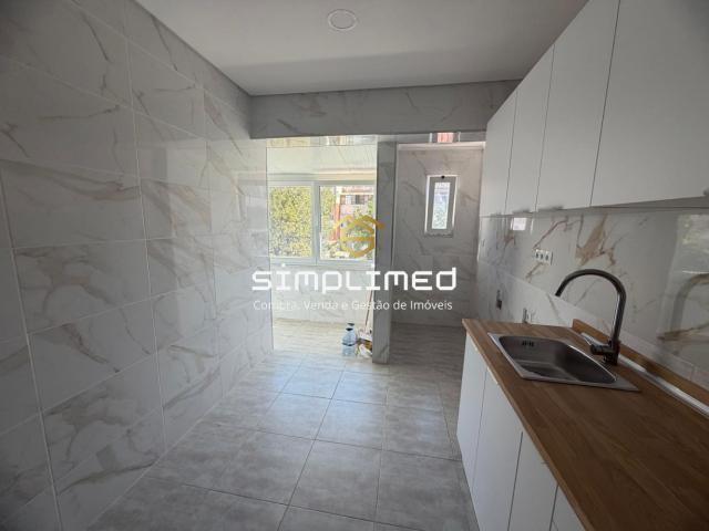 Apartamento T2 lavradio remodelado FM/FF