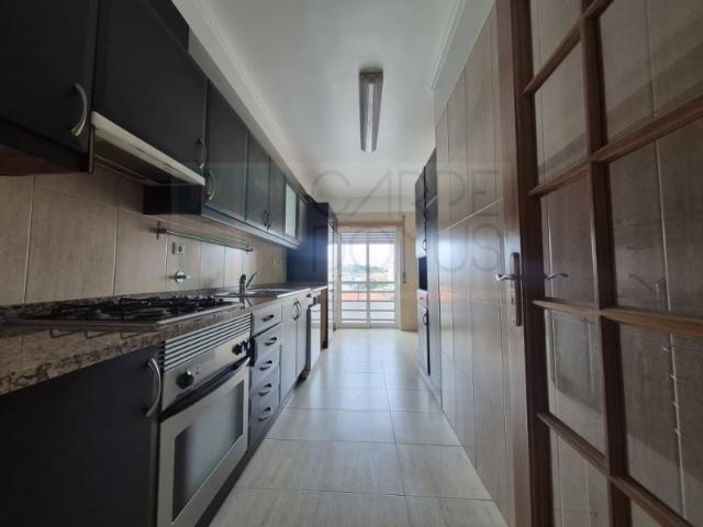 Apartamento T2 localizado no Feijó, Almada