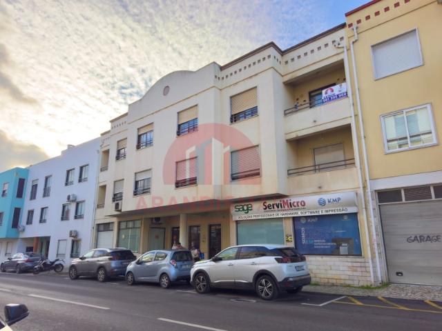 Apartamento T2 localizado em Torres Vedras, na Rua São Gonçalo de Lagos