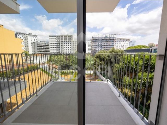 APARTAMENTO T2 LUMIAR LISBOA