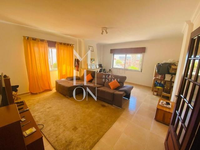Apartamento T2 Mem Martins