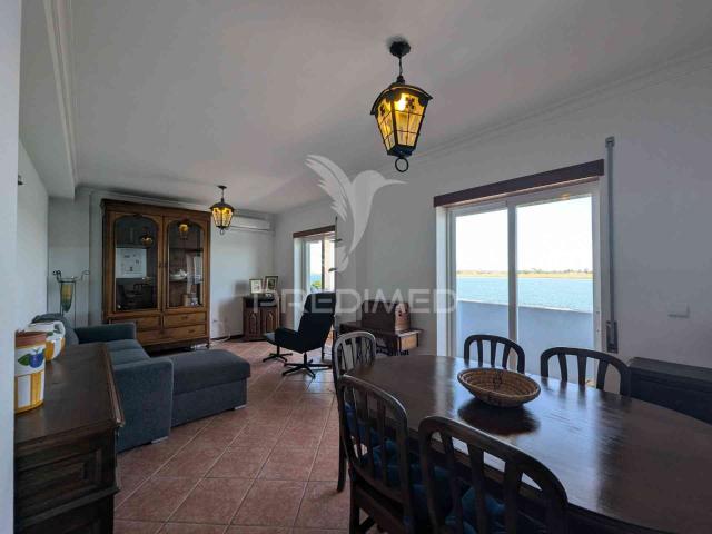 Apartamento T2 mobilado, vista de rio, arrendamento anual