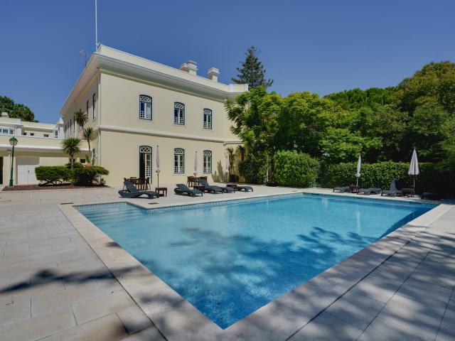 Apartamento T2 Mobilado c/ Piscina, Sauna, Ginásio Villa Mar y Sol, Estoril