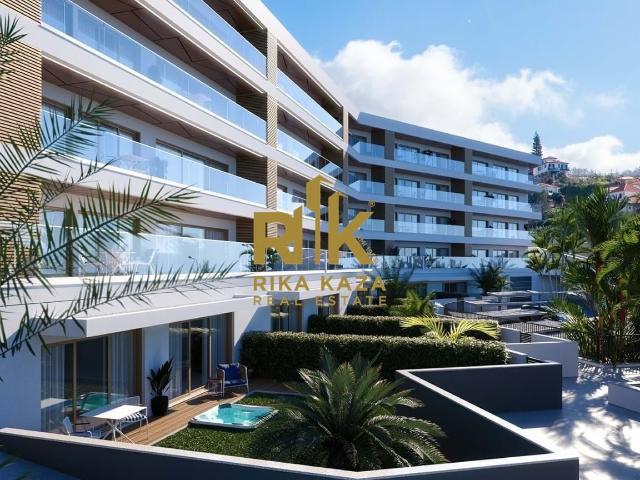 Apartamento T2 mobilado com grande logradouro e jacuzzi