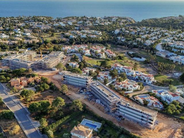 Apartamento T2 Mobilado com Varanda 81m² Lagoa e Carvoeiro