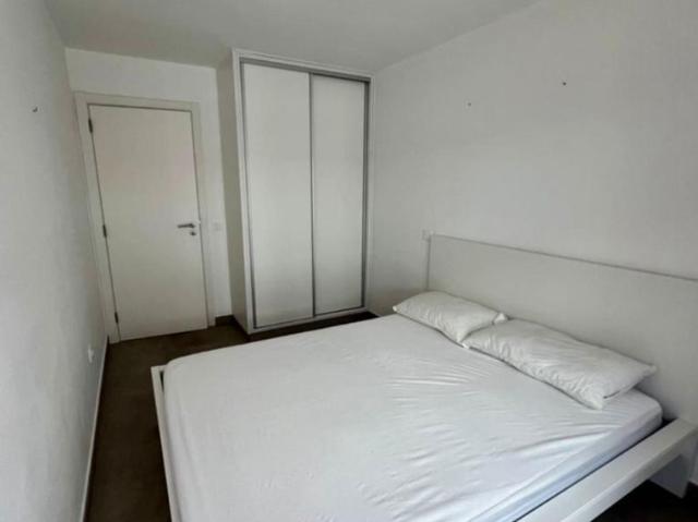 Apartamento T2 Mobilado com Varandas e Elevador Conforto e Excelente Localização