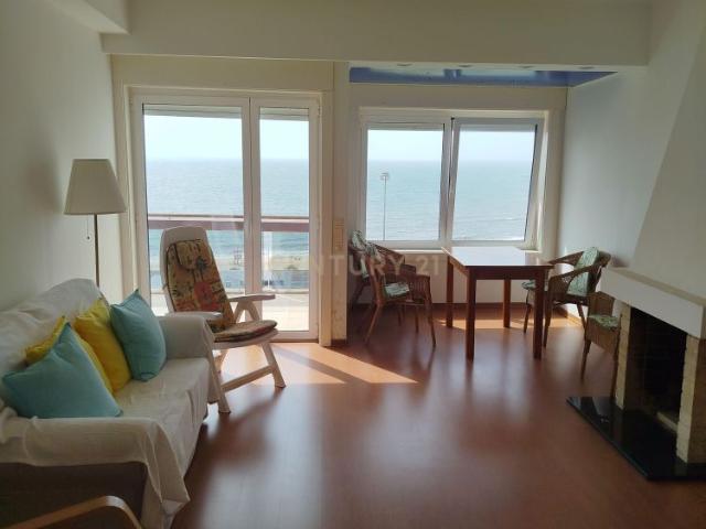 Apartamento T2 Mobilado com Vista Mar e parqueamento 1 carro