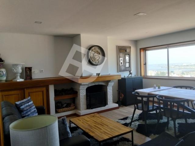 Apartamento T2 mobilado com vistas privilegiadas para a Ria de Aveiro