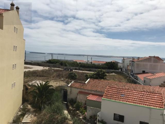 Apartamento T2 mobilado e equipado frente mar Peniche