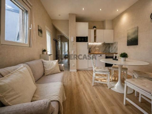 Apartamento T2 Mobilado e Equipado junto ao Estádio do Dragão/ Antas/ Porto