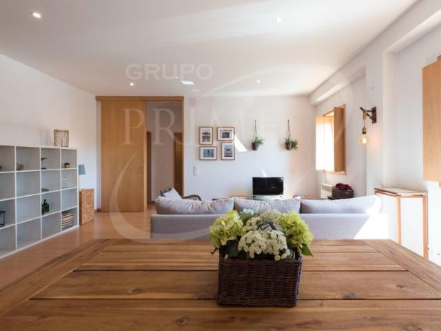 Apartamento T2 mobilado na Foz Velha