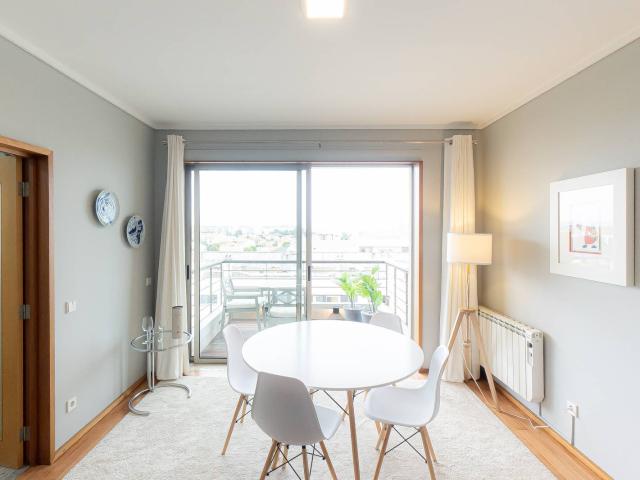 Apartamento T2 mobilado no Aviz