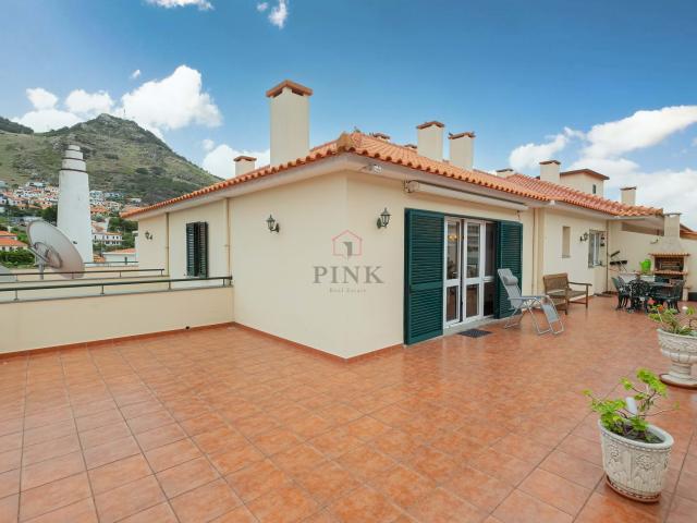 Penthouse T2 Pronto a Habitar no Coração de Machico