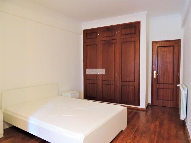 Apartamento T2 mobilado para arrendar em Lisboa Marquês de Pombal