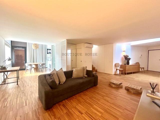 Apartamento T2 mobiliado, junto à marginal do rio Douro, em Massarelos, no Porto