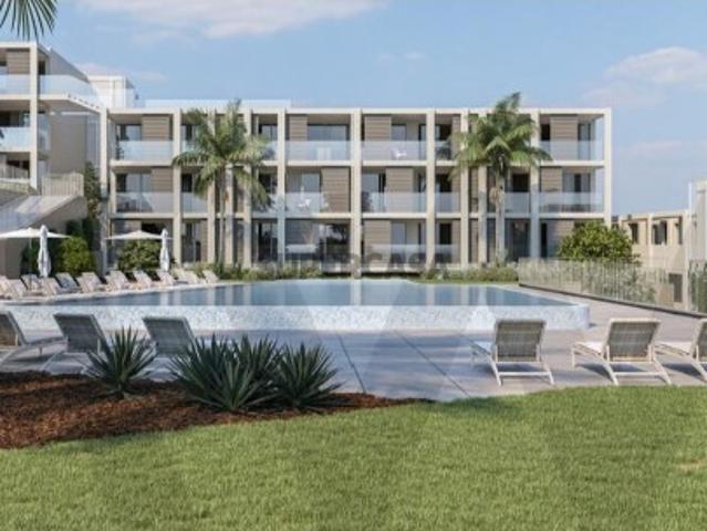 Apartamento T2 Moderno com Varanda Ampla nas Virtudes Funchal