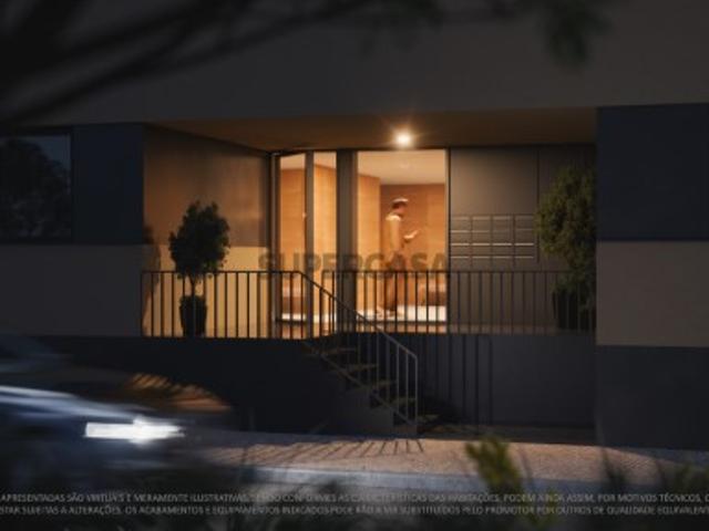 Apartamento T2 Moderno com Garagem e Exposição Solar Poente