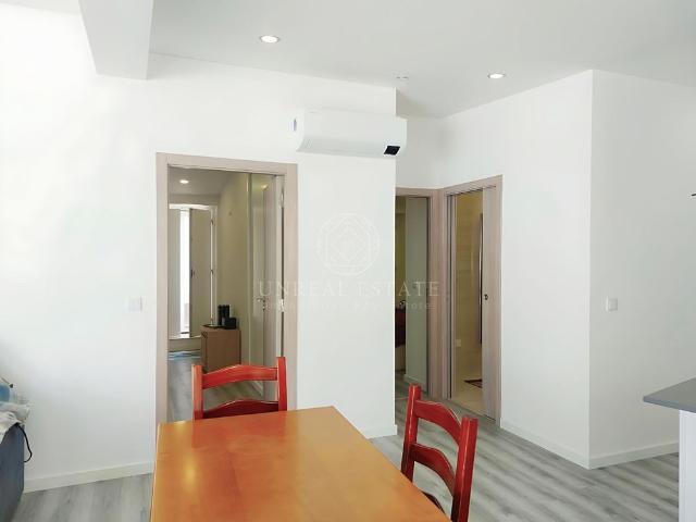 Apartamento T2 Moderno com garagem, localizado no Centro Histórico de Torres Novas