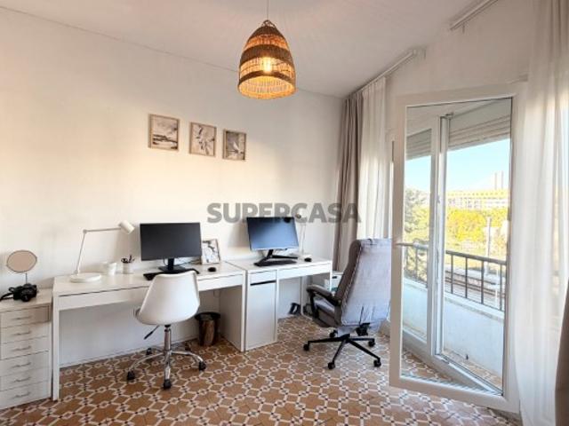 Apartamento T2 Moscavide Vista e muita LUZ 3º andar