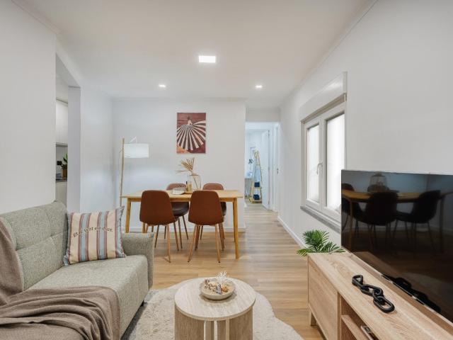 Apartamento T2 na Torre Completamente Remodelado