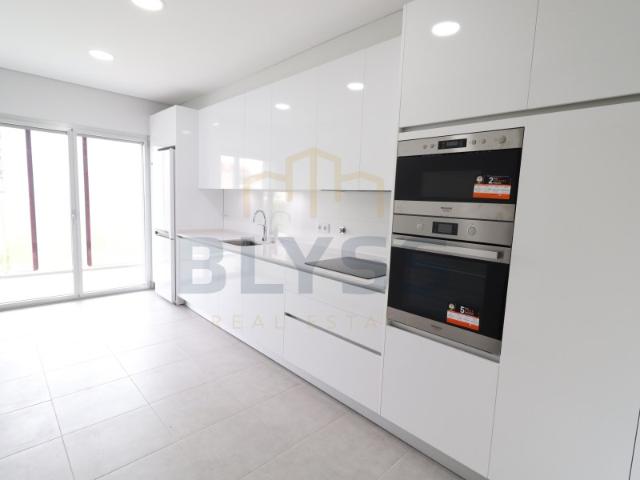 Apartamento T2 na Urb. Moinhos do Cruzeiro, Odivelas