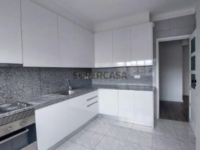 Apartamento T2 na Venteira, Amadora