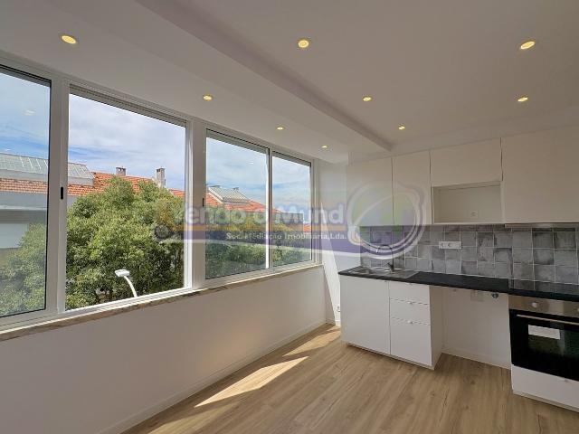 Apartamento T2 na Amadora LXAMD036